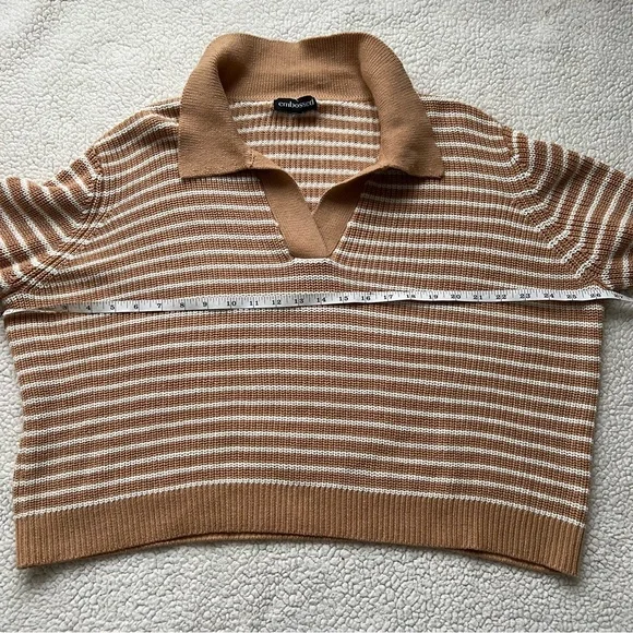 Embossed Striped Collared Knit Sweater - Picture 5 of 7